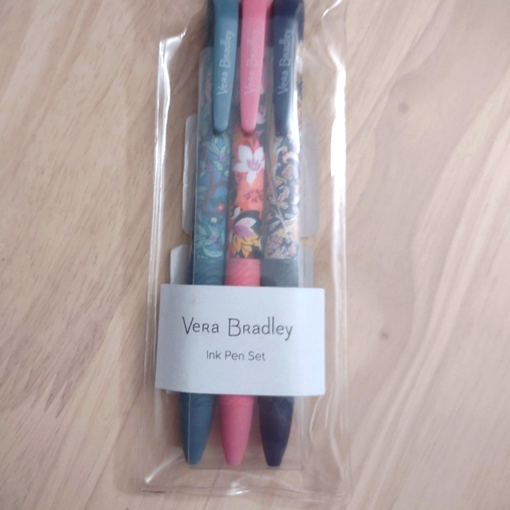 Vera Bradley Quilt Print Ink Pen Set Grey Coral Black 3 Colors Floral Botanical